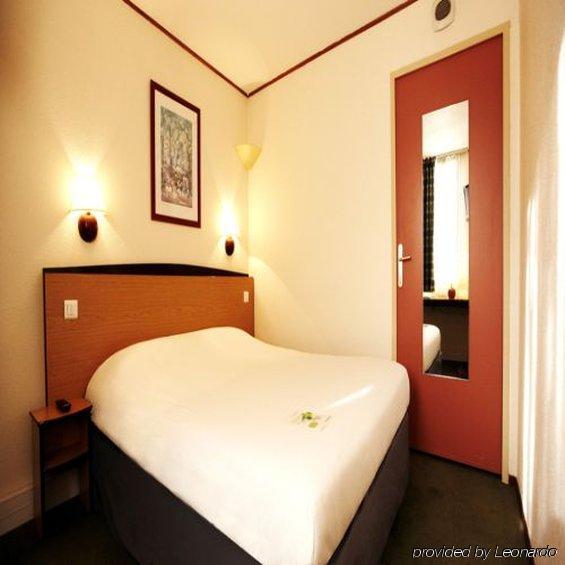 Campanile Paris Ouest - Boulogne Hotel Værelse billede